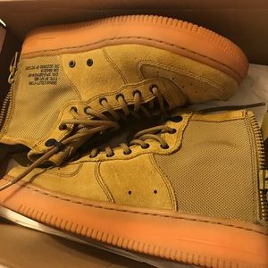 Nike SF AF1 mid